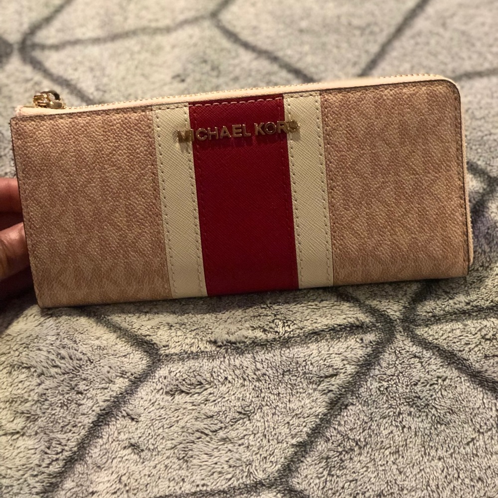 Jet Set Travel Michael Kors Wallet